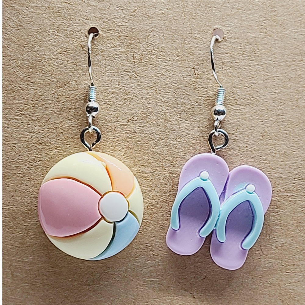 Pastel Beach Ball & Flip Flop Mismatch Dangle Earrings Summer Novelty Resin